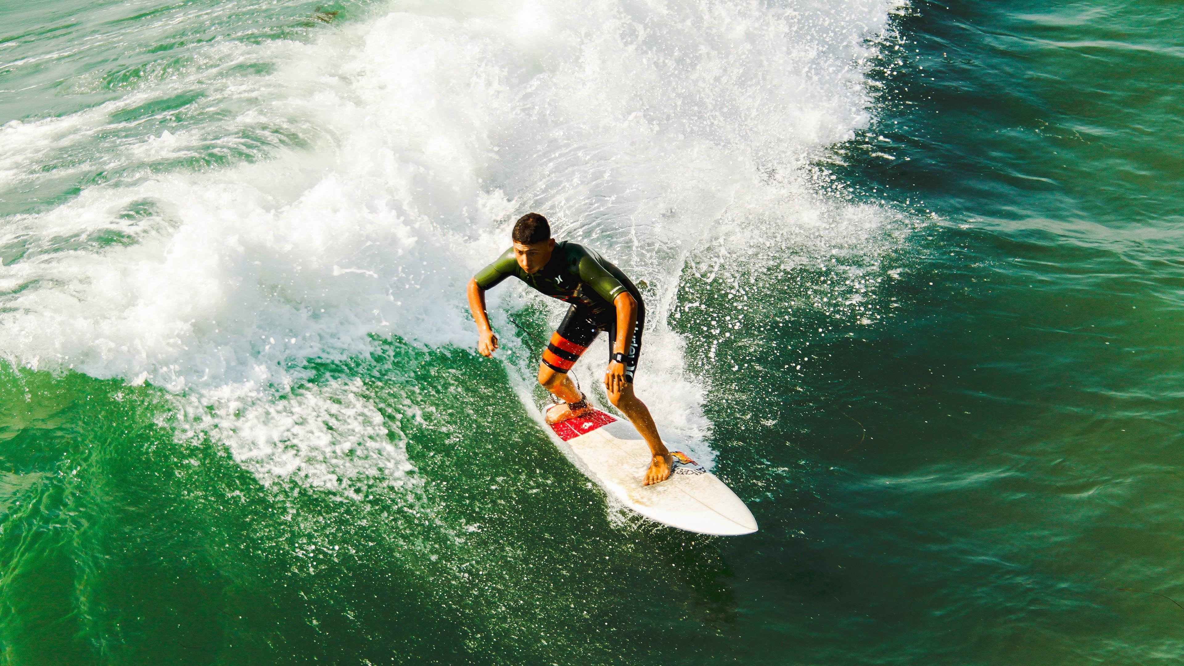 【中国竞彩网首页官方】UFC 318，丹·伊盖与帕特里西奥·弗莱雷的羽量级巅峰对决