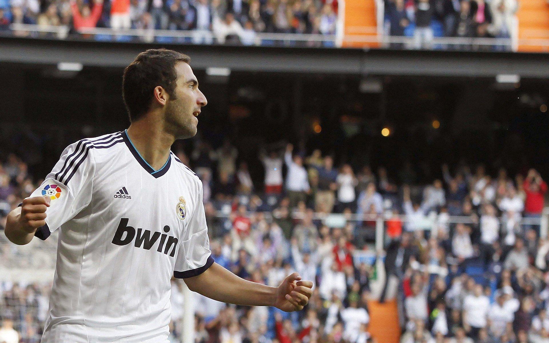 大连英博冬训首练，新援刘伟国李昂加盟，铁人新星亮相助力吕焯毅替补升级